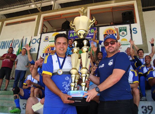 Entrega Trofeu Campeao