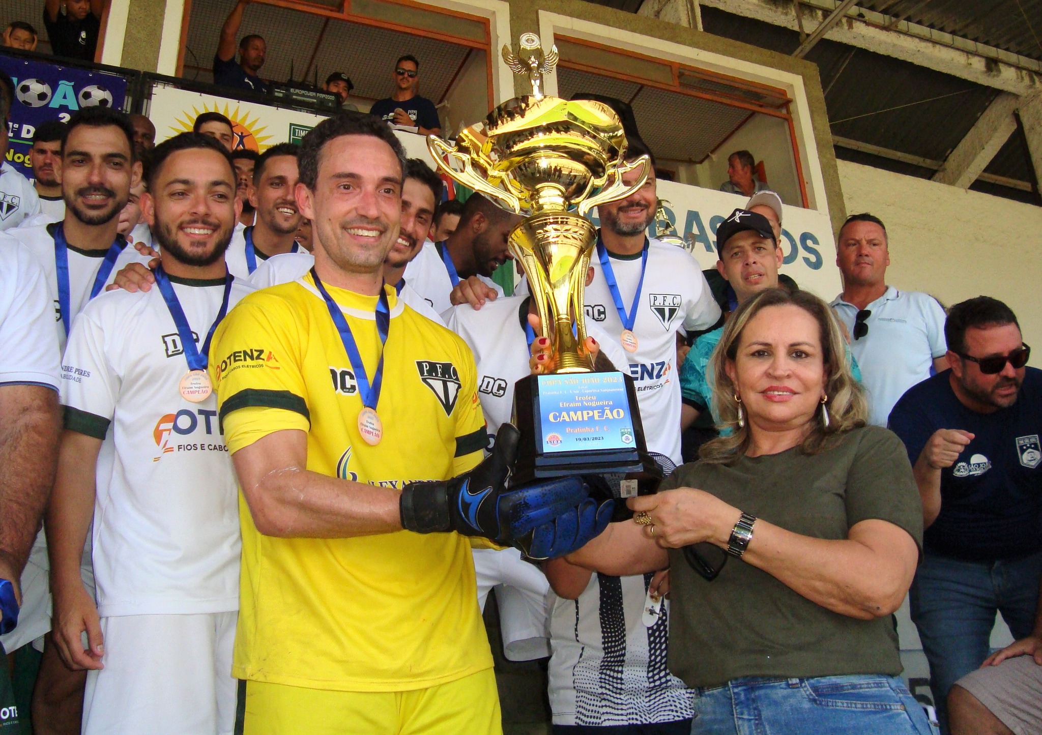 PREMIAÇÃO EQUIPE TROFÉU DEFINITIVO PRATINHA FC